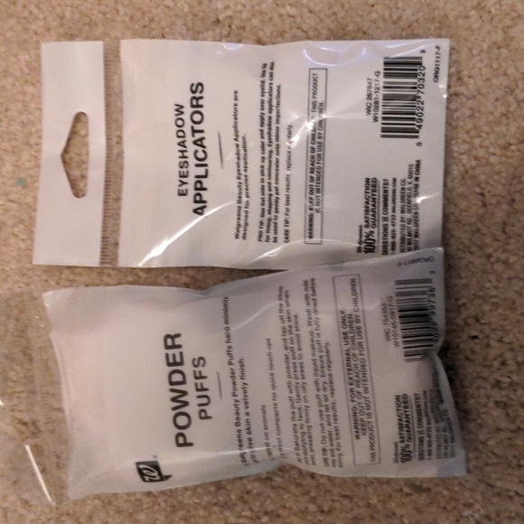 New! Cosmetic travel bag and cosmetic tools set - Picture 15 of 15